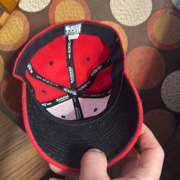 Zephyr Men’s Red Baseball Cap Claw Logo / W Logo Size M/L - Picture 5 of 5